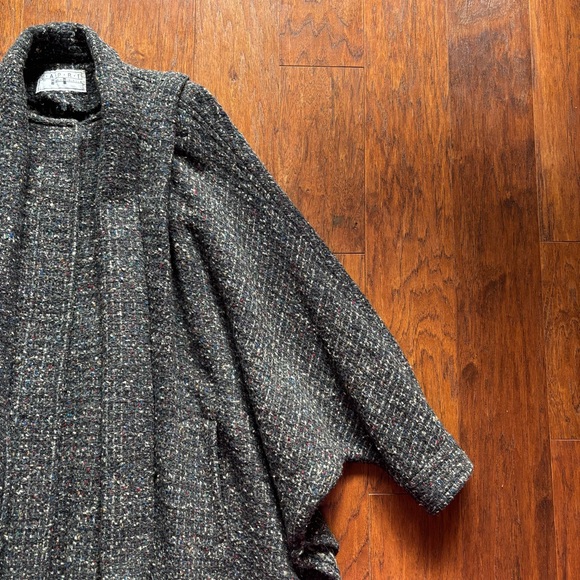 Capri Union Made Wool Tweed Jacket with Fur Scarf – Multicolor Vintage Luxury - Picture 4 of 16